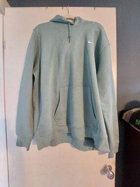 Nike Men’s Light Teal Pullover Hoodie